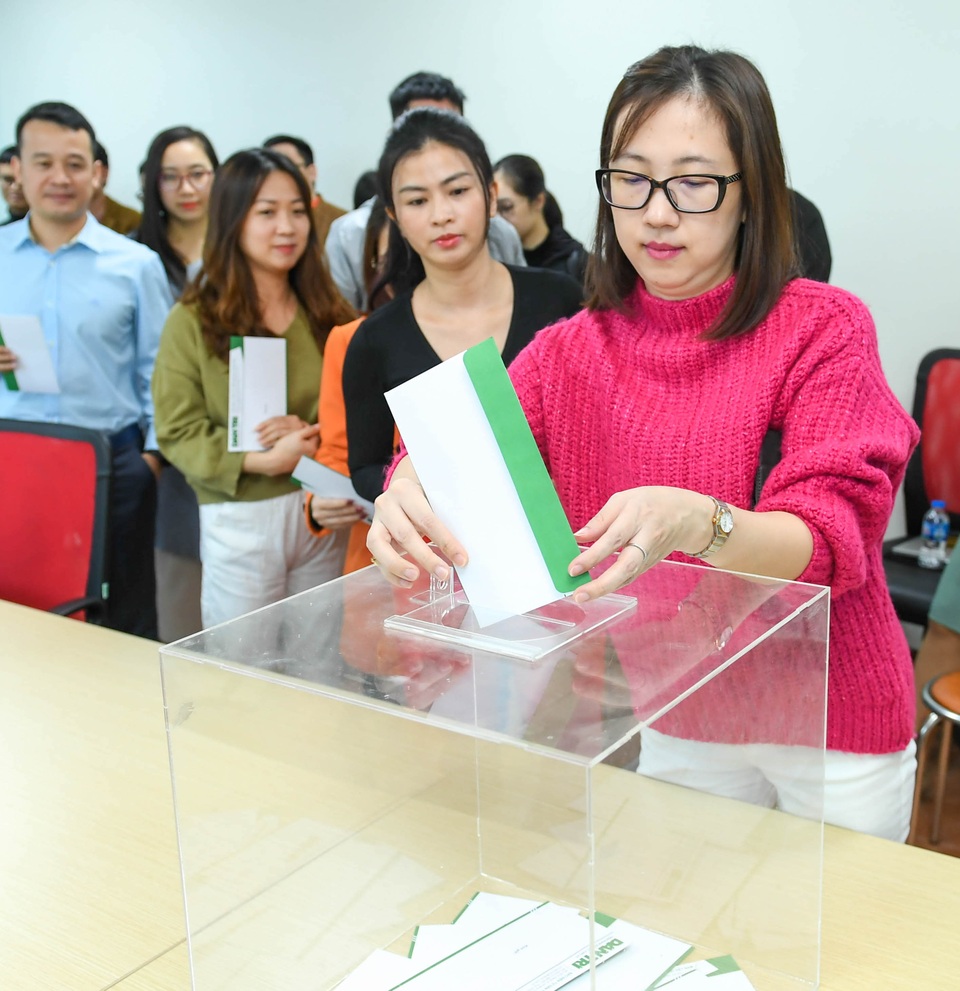 Báo Dân trí cùng bạn đọc ủng hộ hơn 3 tỉ đồng đến miền Trung lũ lụt - 4 Báo Dân trí cùng bạn đọc ủng hộ hơn 3 tỉ đồng đến miền Trung lũ lụt - 4