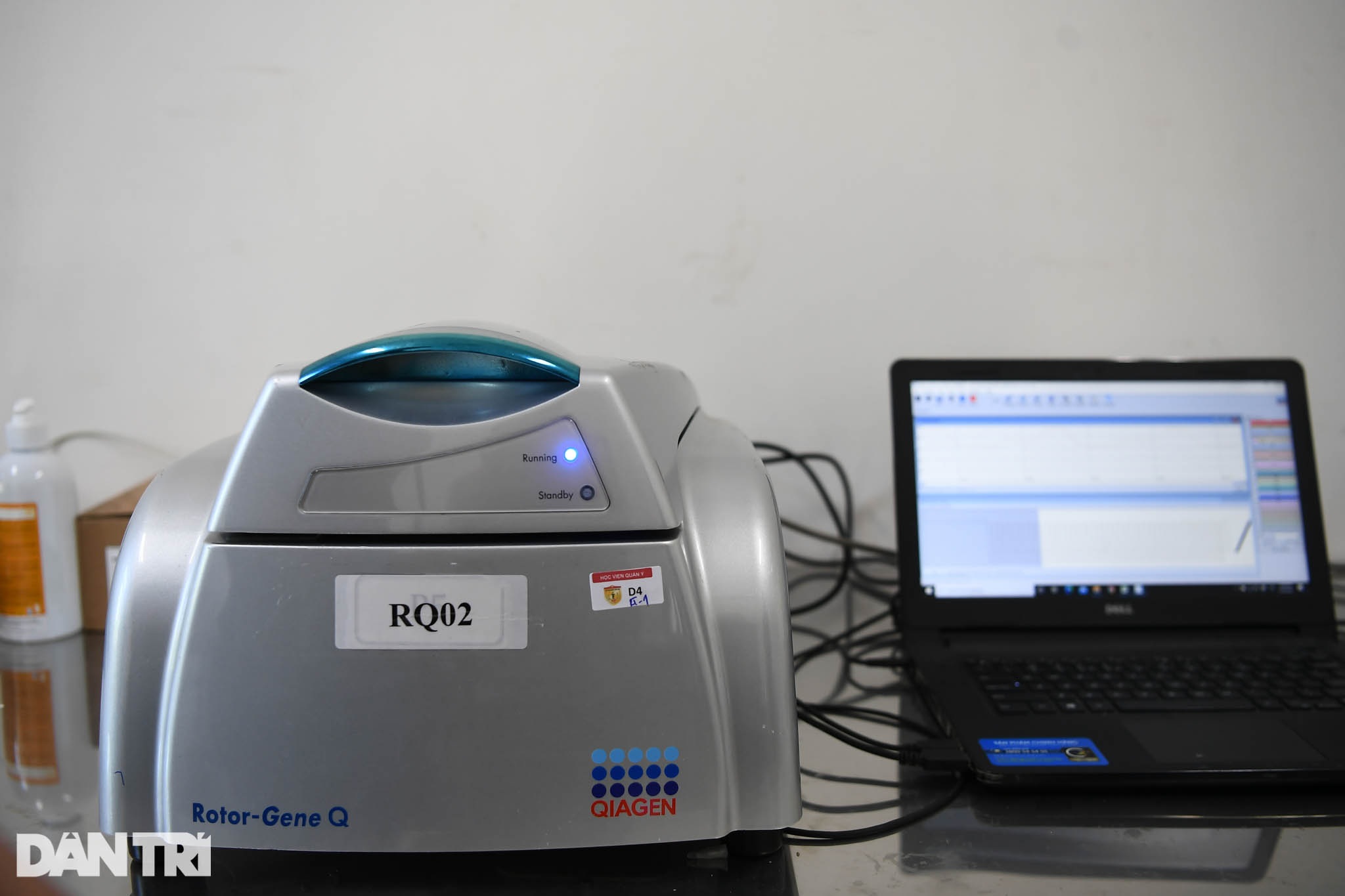 Cận cảnh khu xét nghiệm lớn nhất Việt Nam, cao điểm xử lý 20.000 mẫu/ngày - 17 Cận cảnh khu xét nghiệm lớn nhất Việt Nam, cao điểm xử lý 20.000 mẫu/ngày - 17
