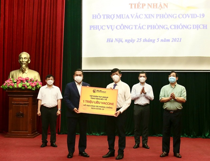 T&T Group trao tặng 1 triệu liều vaccine phòng COVID-19 - Ảnh 2.