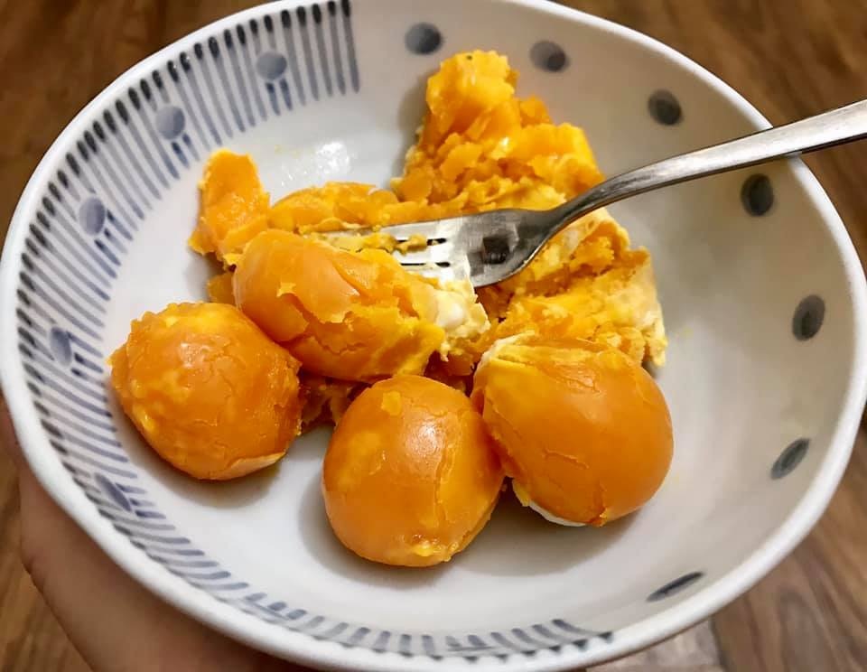 Cách làm đậu chiên trứng muối ngon chuẩn nhà hàng - 3 Cách làm đậu chiên trứng muối ngon chuẩn nhà hàng - 3