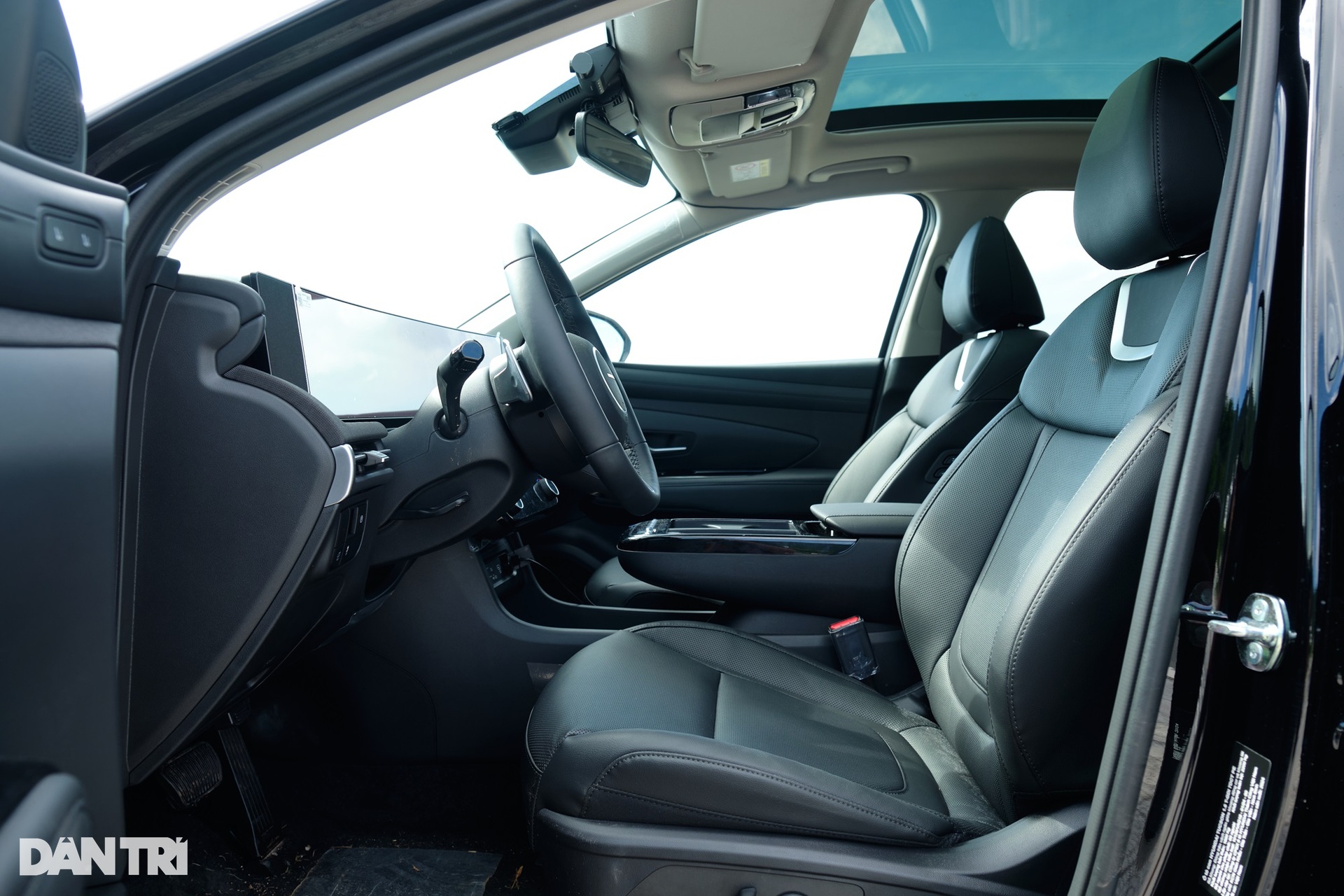 Đánh giá Hyundai Tucson: Khi xe Hàn không còn mờ nhạt về cảm giác lái - 19 Đánh giá Hyundai Tucson: Khi xe Hàn không còn mờ nhạt về cảm giác lái - 19