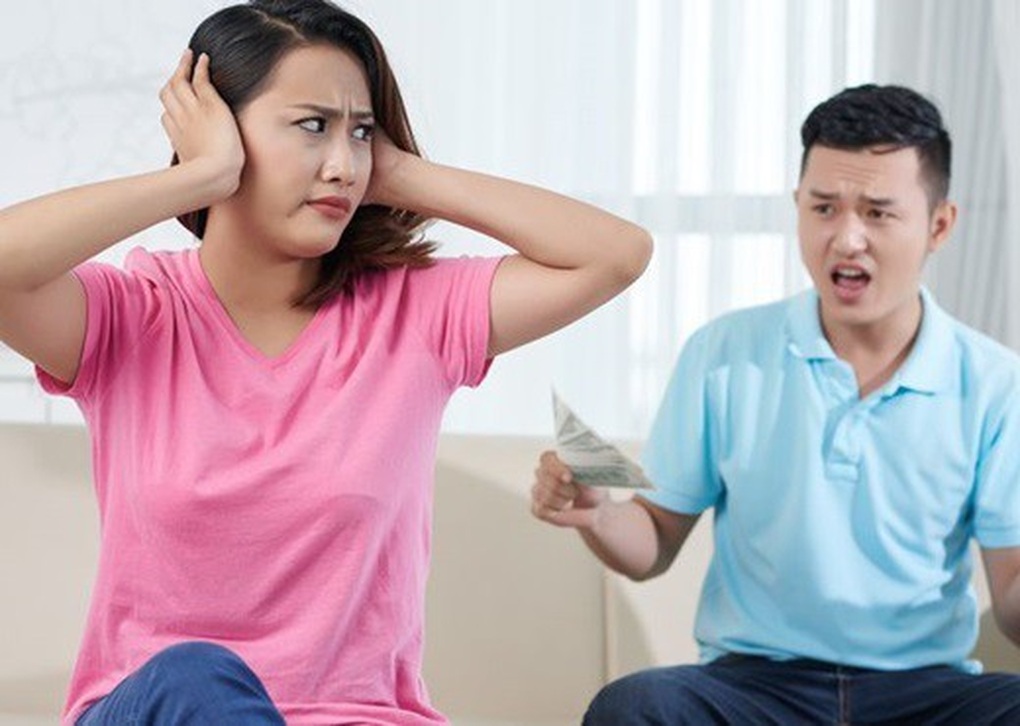 Tôi mất hết bạn bè kể từ khi vợ phát cho 100.000 đồng/ngày - 1 Tôi mất hết bạn bè kể từ khi vợ phát cho 100.000 đồng/ngày - 1