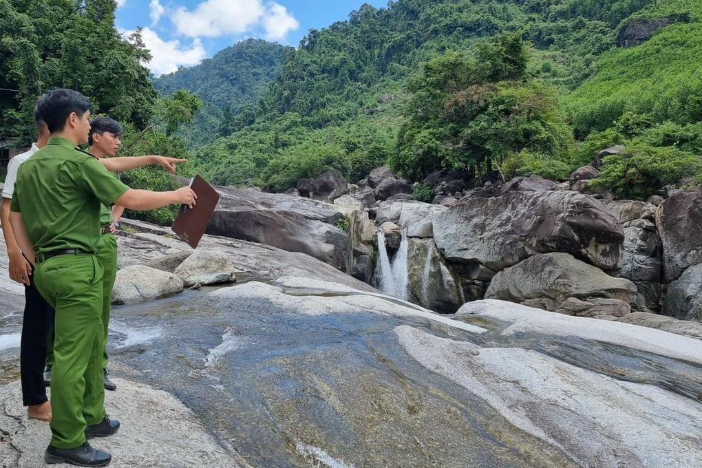 Đi chơi sau lễ khai giảng, 2 học sinh đuối nước tử vong - 1 Đi chơi sau lễ khai giảng, 2 học sinh đuối nước tử vong - 1