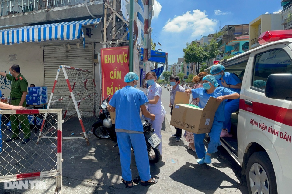 Nữ bệnh nhân bán quán ăn tại TPHCM dương tính với SARS-CoV-2 - 3 Nữ bệnh nhân bán quán ăn tại TPHCM dương tính với SARS-CoV-2 - 3