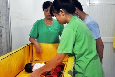 Tìm giải pháp tài chính bảo đảm đủ nguồn thuốc ARV phục vụ điều trị HIV/AIDS