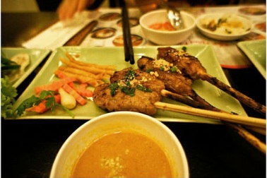 Thưởng thức các món đặc sản của xứ Huế