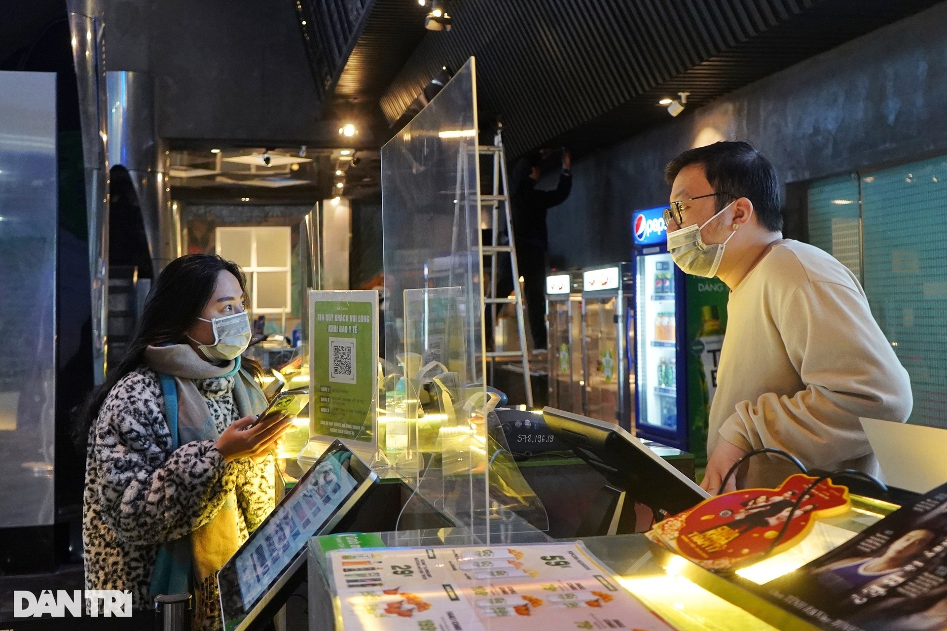 Các rạp phim ở Hà Nội dọn dẹp, sẵn sàng mở cửa trở lại vào ngày 10/2 - 11 Các rạp phim ở Hà Nội dọn dẹp, sẵn sàng mở cửa trở lại vào ngày 10/2 - 11