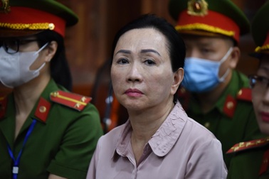 Bà Trương Mỹ Lan nói có tiền cũng không mua được 2 túi Hermès bạch tạng