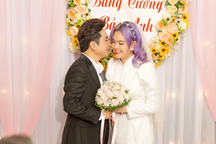 Đám cưới của ca sĩ Bằng Cường - Bảo Anh: Cô dâu nổi bật với màu tóc tím