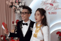 Kim Chi nhận 20 cây vàng, thách chú rể Ginô Tống ăn đuông dừa tại lễ hỏi