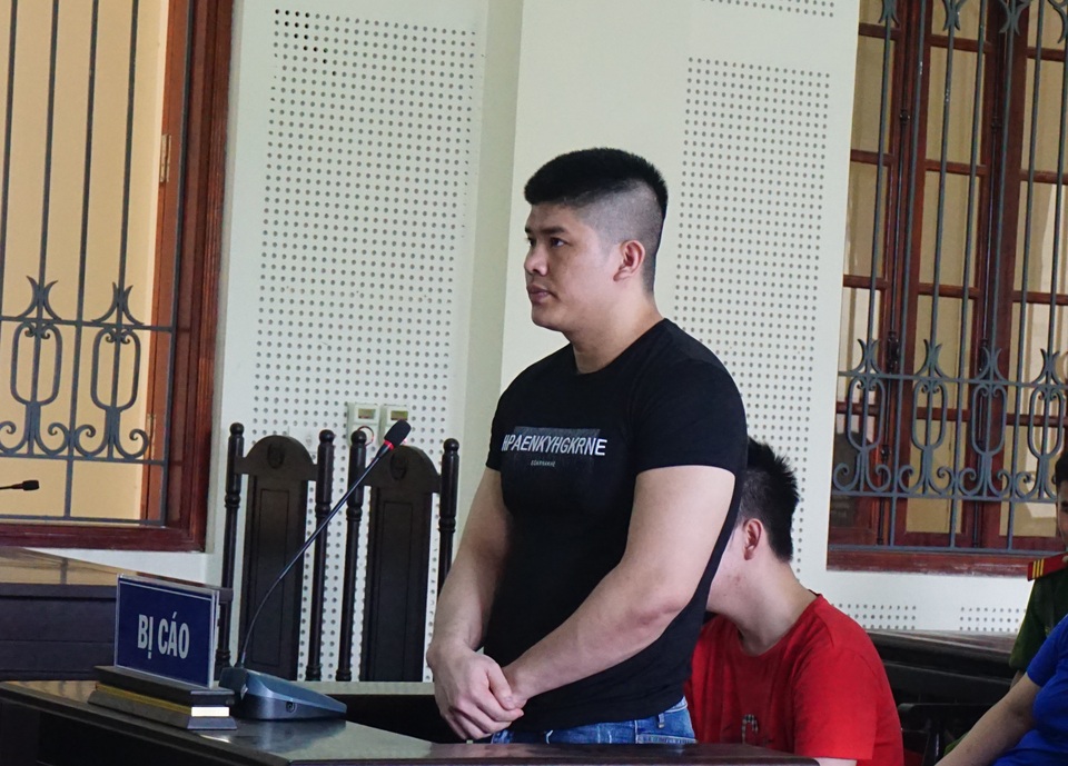 Giám đốc doanh nghiệp bắt người, ép viết giấy nợ hơn nửa tỷ đồng - 1 Giám đốc doanh nghiệp bắt người, ép viết giấy nợ hơn nửa tỷ đồng - 1