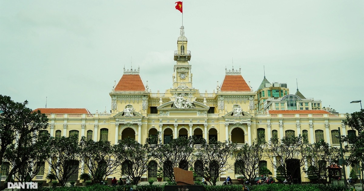 UBND TPHCM phân công lại nhiệm vụ của ban lãnh đạo sau hợp nhất tỉnh, thành