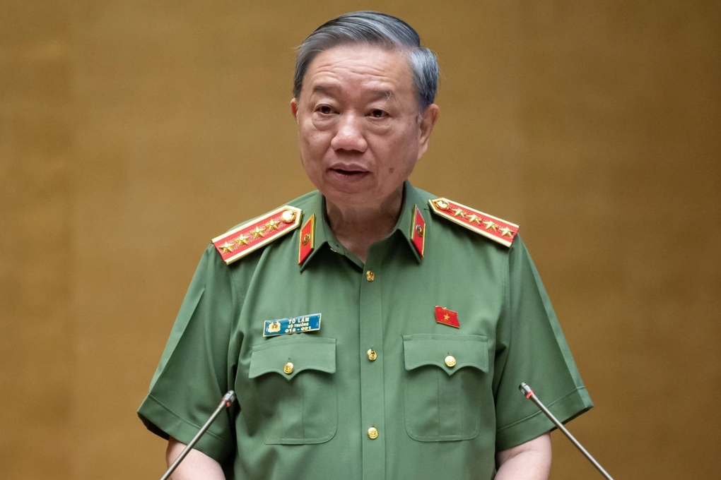 Bộ trưởng Công an: Bổ sung nơi sinh trên giấy tờ xuất nhập cảnh - 1 Bộ trưởng Công an: Bổ sung nơi sinh trên giấy tờ xuất nhập cảnh - 1