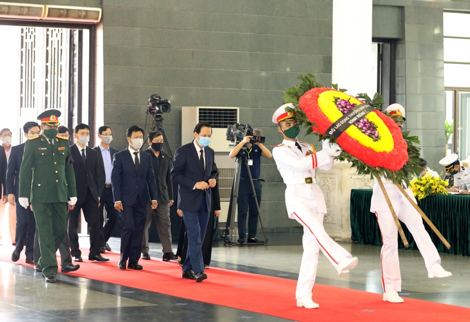 Lễ viếng nguyên Tổng Bí thư Lê Khả Phiêu - 13 Lễ viếng nguyên Tổng Bí thư Lê Khả Phiêu - 13