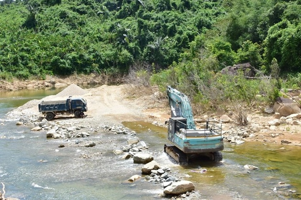 Tìm kiếm giai đoạn 5 ở Rào Trăng: Quyết tâm không bỏ sót một tấc đất nào! - 2 Tìm kiếm giai đoạn 5 ở Rào Trăng: Quyết tâm không bỏ sót một tấc đất nào! - 2