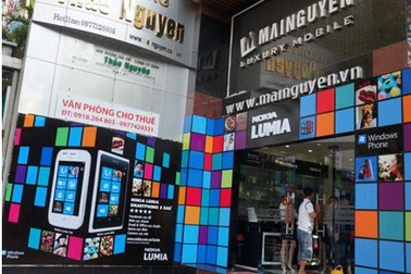 Sôi động dùng thử Nokia Lumia tại 21 cửa hàng