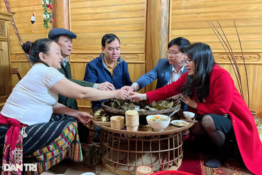 Mâm lễ ngày Tết của người Thái ở Nghệ An