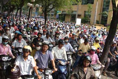 Xe máy phải kiểm định khí thải mới được lưu hành