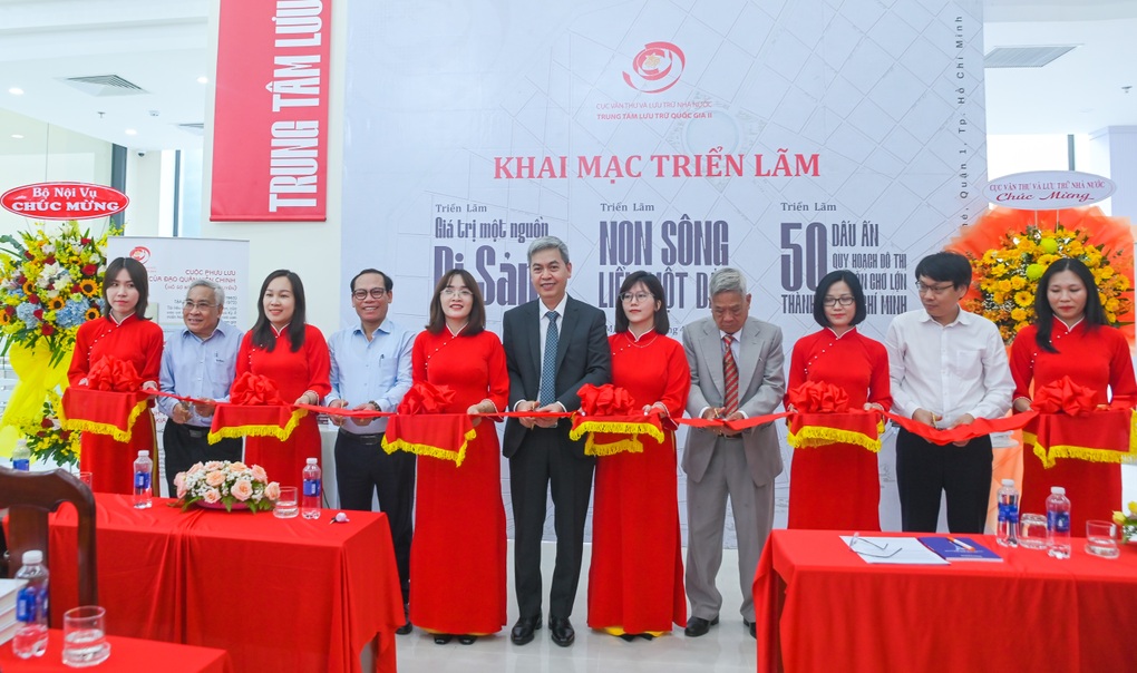 Khánh thành không gian triển lãm nhân dịp 50 năm thống nhất đất nước - 1 Khánh thành không gian triển lãm nhân dịp 50 năm thống nhất đất nước - 1