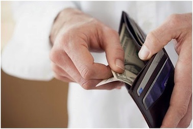 "Đàn bà đòi tiền của chồng khác nào ô sin, gái bao?"