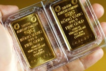 Giá vàng bỗng dưng tăng vọt