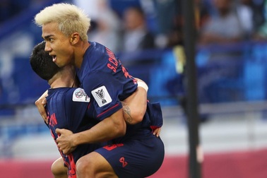 Thái Lan - UAE: Vé đi tiếp cho đội bóng xứ Chùa Vàng?