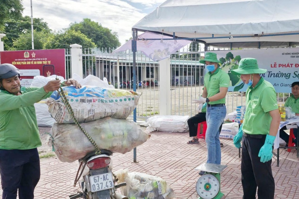 Thu gom vỏ bao thuốc bảo vệ thực vật hướng tới phát triển nông nghiệp bền vững - 3 Thu gom vỏ bao thuốc bảo vệ thực vật hướng tới phát triển nông nghiệp bền vững - 3
