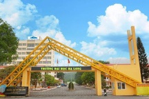 Chủ tịch tỉnh kiêm hiệu trưởng trường đại học: Nghe rất lạ, không hợp lý