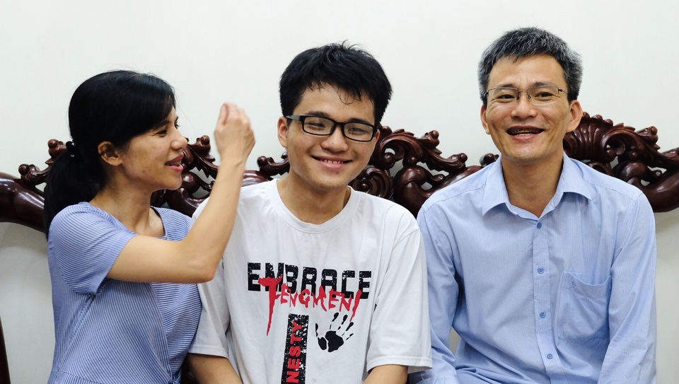 Thủ khoa 30 điểm tuyệt đối khối B ở Đà Nẵng: Mơ trở thành bác sĩ từ bé - 4 Thủ khoa 30 điểm tuyệt đối khối B ở Đà Nẵng: Mơ trở thành bác sĩ từ bé - 4
