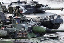 NATO tăng cường quân sự sát biên giới, Nga cảnh báo đanh thép