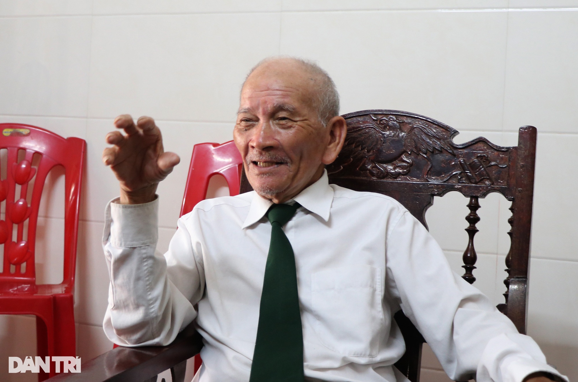 Hành trình đặc biệt của cựu binh từ quê Bác đến thành phố mang tên Bác - 1 Hành trình đặc biệt của cựu binh từ quê Bác đến thành phố mang tên Bác - 1