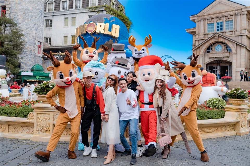 Những khoảnh khắc Lễ hội mùa đông rực rỡ trên đỉnh Bà Nà - 5