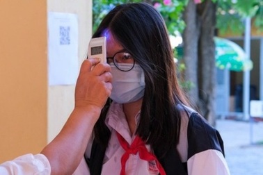 Trường THPT Chuyên Khoa học tự nhiên hoàn trả lệ phí thi vào lớp 10