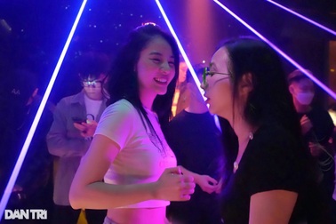 Hải Dương cho karaoke, massage hoạt động trở lại