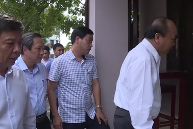 Thủ tướng thăm hỏi, tặng quà cho cán bộ lão thành cách mạng, gia đình chính sách ở Quảng Bình