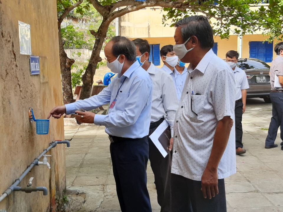 Phú Yên: Đo thân nhiệt bắt buộc và khai báo y tế đối với tất cả thí sinh - 3 Phú Yên: Đo thân nhiệt bắt buộc và khai báo y tế đối với tất cả thí sinh - 3