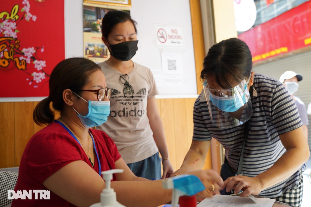 Nghị quyết 68: Hàng loạt lao động tự do ở Hà Nội nhận hỗ trợ 1,5 triệu đồng - 8 Nghị quyết 68: Hàng loạt lao động tự do ở Hà Nội nhận hỗ trợ 1,5 triệu đồng - 8