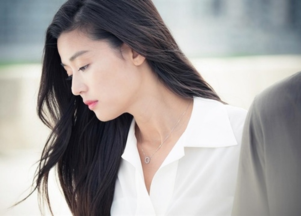 Sát ngày chụp ảnh cưới, chồng đưa đề nghị bất ngờ khiến tôi nổi da gà - 1