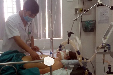 Cấp cứu kịp thời nữ du khách người Mỹ bị tai nạn khi đi chơi thác Sa Pa