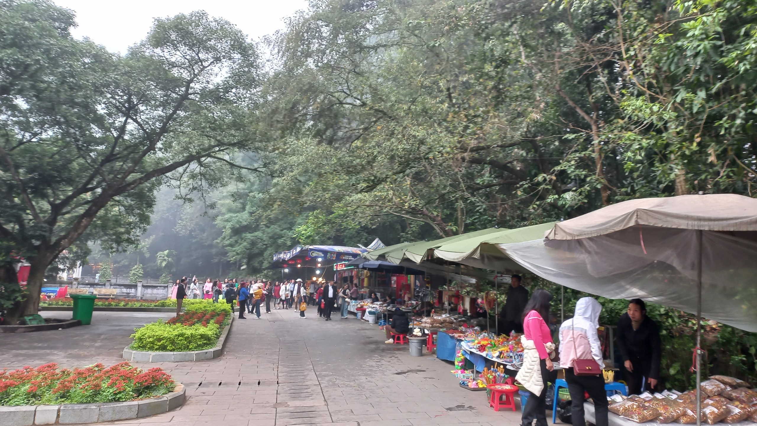 den hung 9.jpg den hung 9.jpg