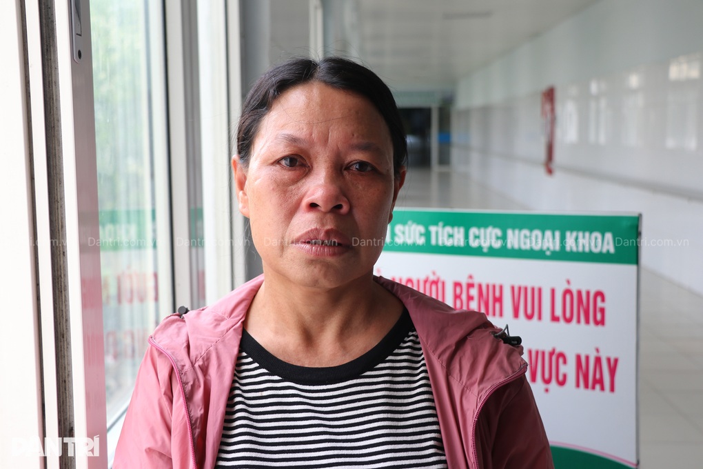 Người phụ nữ bị bò húc, chồng hờ xin đưa về vì không tiền chữa trị - 2 Người phụ nữ bị bò húc, chồng hờ xin đưa về vì không tiền chữa trị - 2
