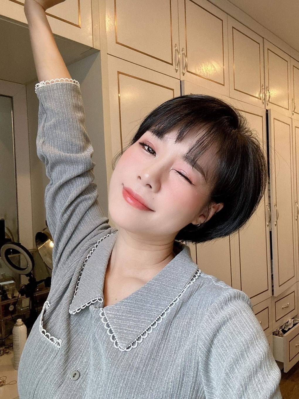 Lý do phụ nữ hiện đại yêu thích thời trang mặc nhà cao cấp MSmile - 3 Lý do phụ nữ hiện đại yêu thích thời trang mặc nhà cao cấp MSmile - 3