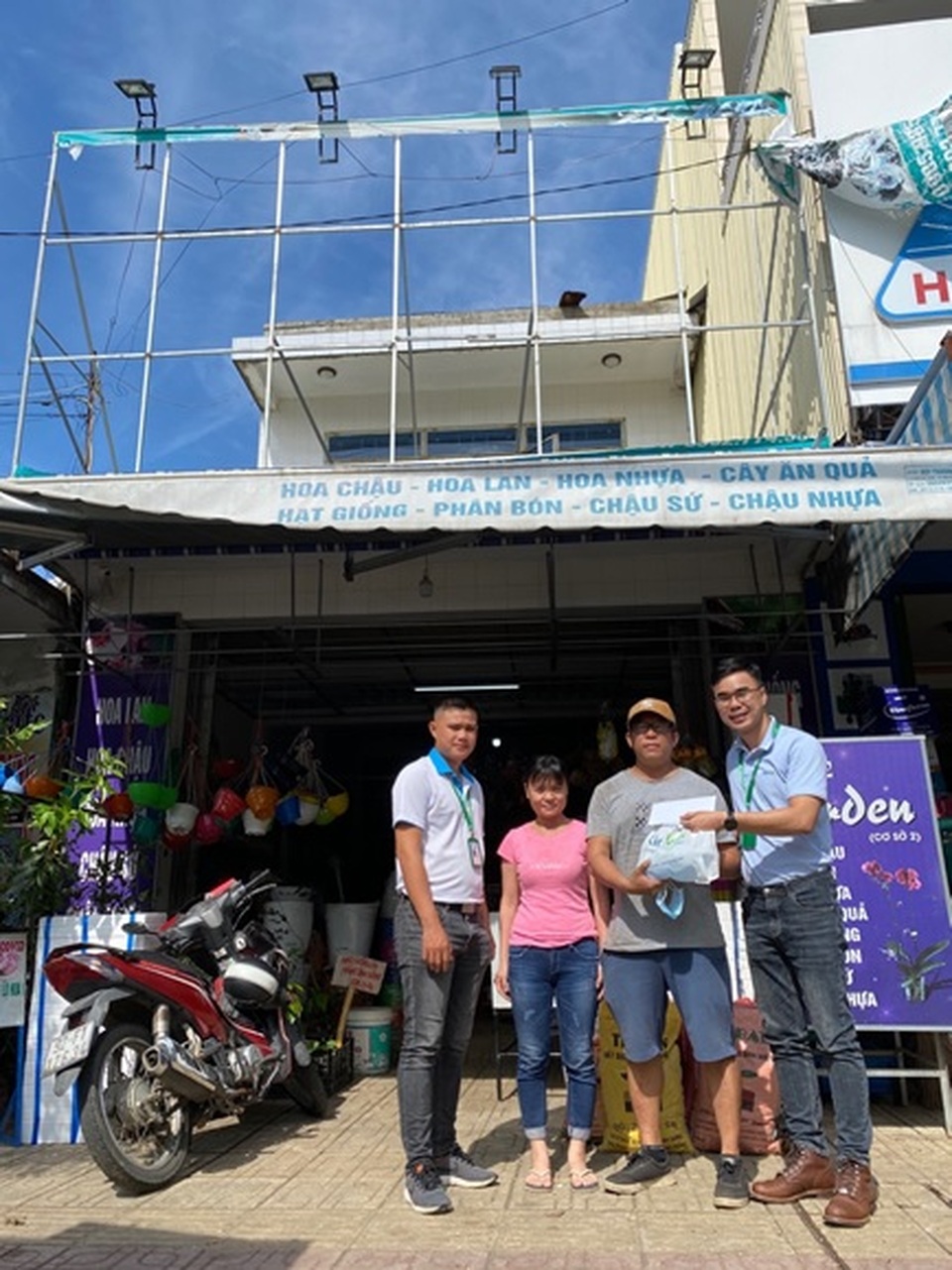 KiotViet triển khai gói hỗ trợ 1 tỷ đồng sửa cửa hàng cho chủ shop tại miền Trung - 1 KiotViet triển khai gói hỗ trợ 1 tỷ đồng sửa cửa hàng cho chủ shop tại miền Trung - 1