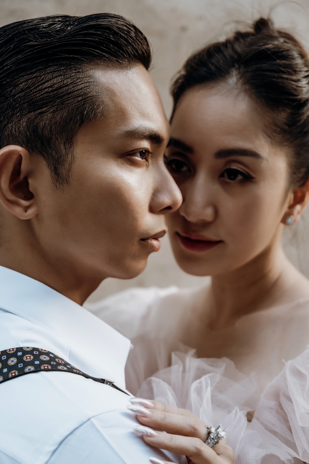 Khánh Thi - Phan Hiển kể lại thời bị gia đình ngăn cấm, phải lén lút hẹn hò - 1 Khánh Thi - Phan Hiển kể lại thời bị gia đình ngăn cấm, phải lén lút hẹn hò - 1