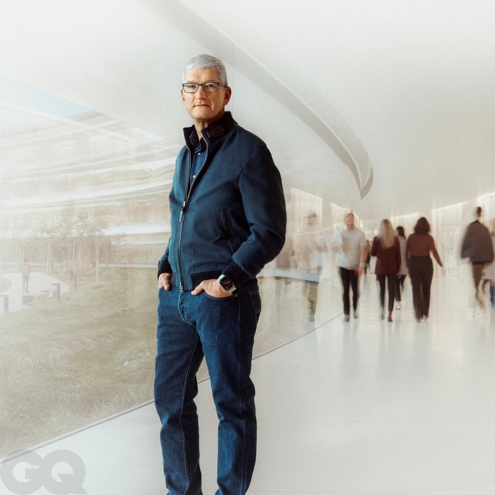 Tim Cook luôn mặc đồ giản dị dù sở hữu khối tài sản 2,1 tỷ USD - 3 Tim Cook luôn mặc đồ giản dị dù sở hữu khối tài sản 2,1 tỷ USD - 3