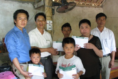 Hơn 160 triệu đồng đến với "bé lớp 3 khất thực..." 