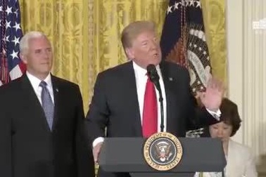 Mỹ yêu cầu Lầu Năm Góc lập quân chủng không gian vũ trụ