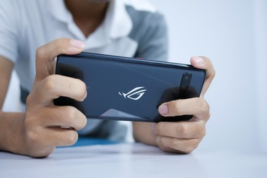 ROG Phone 3 về Việt Nam, giá từ 15 triệu đồng