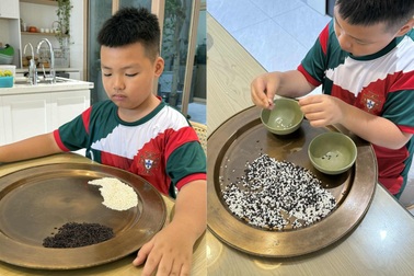 Muôn kiểu trông “khối nghỉ hè”: Mẹ trộn gạo với đậu cho con nhặt