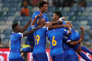 Chủ tịch FIFA khen ngợi đội bóng nhỏ bé giành vé dự World Cup